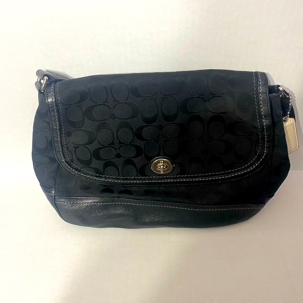 Park signature flap shoulder bag